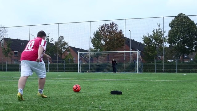 Vvbasvv, le tireur fou de coups francs !