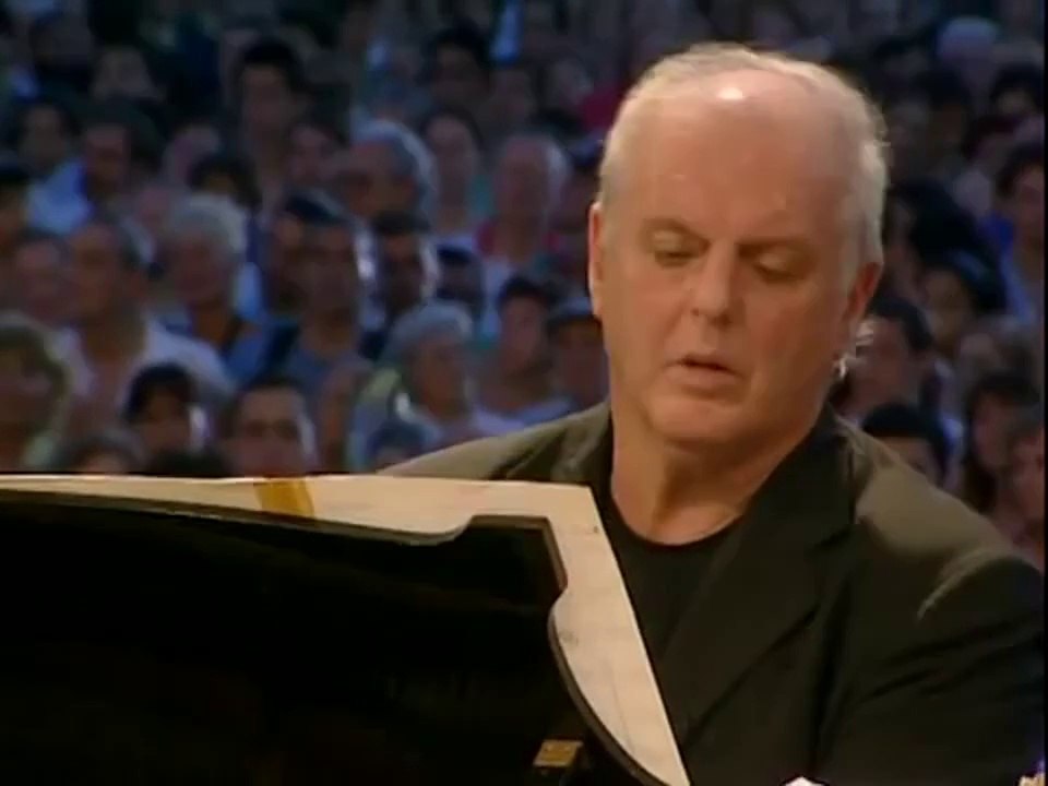 TANGO ARGENTINA – Daniel Barenboim in Buenos Aires 2006 (3/6, PIAZZOLLA - ADIÓS NONINO, HD)