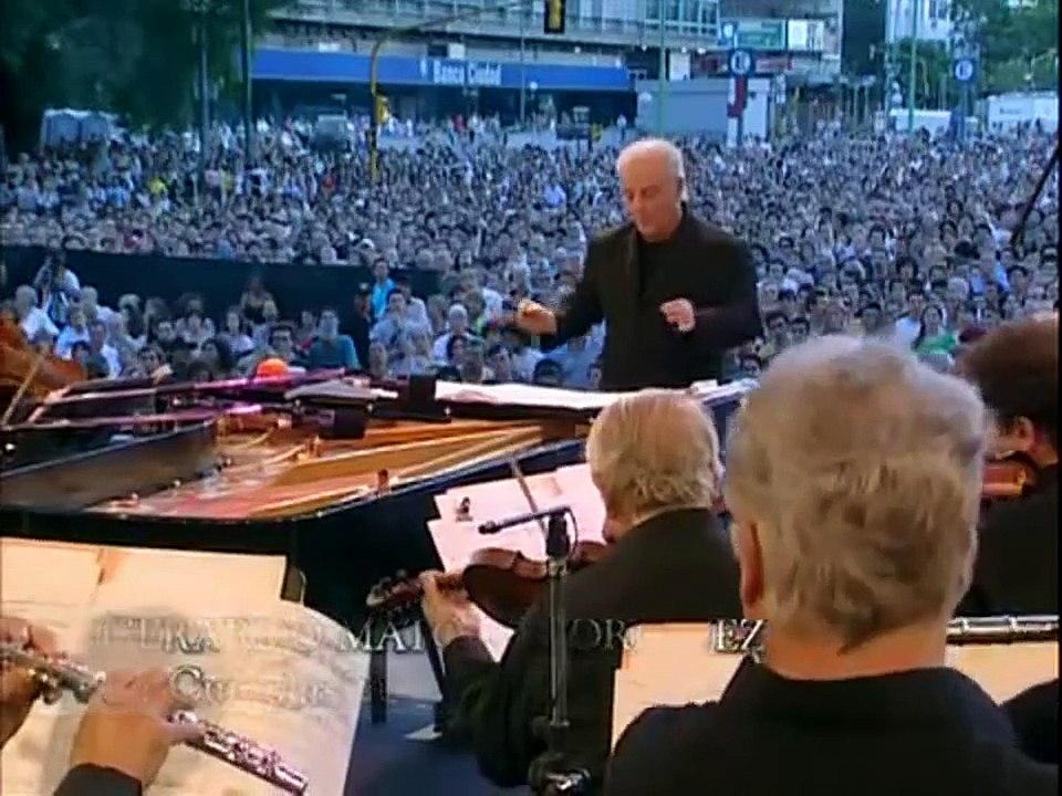 TANGO ARGENTINA – Daniel Barenboim in Buenos Aires 2006 (2/6, Piazzolla - Decarissimo, HD)