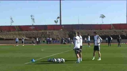 Ramos no se entrena por precaución, James con el grupo