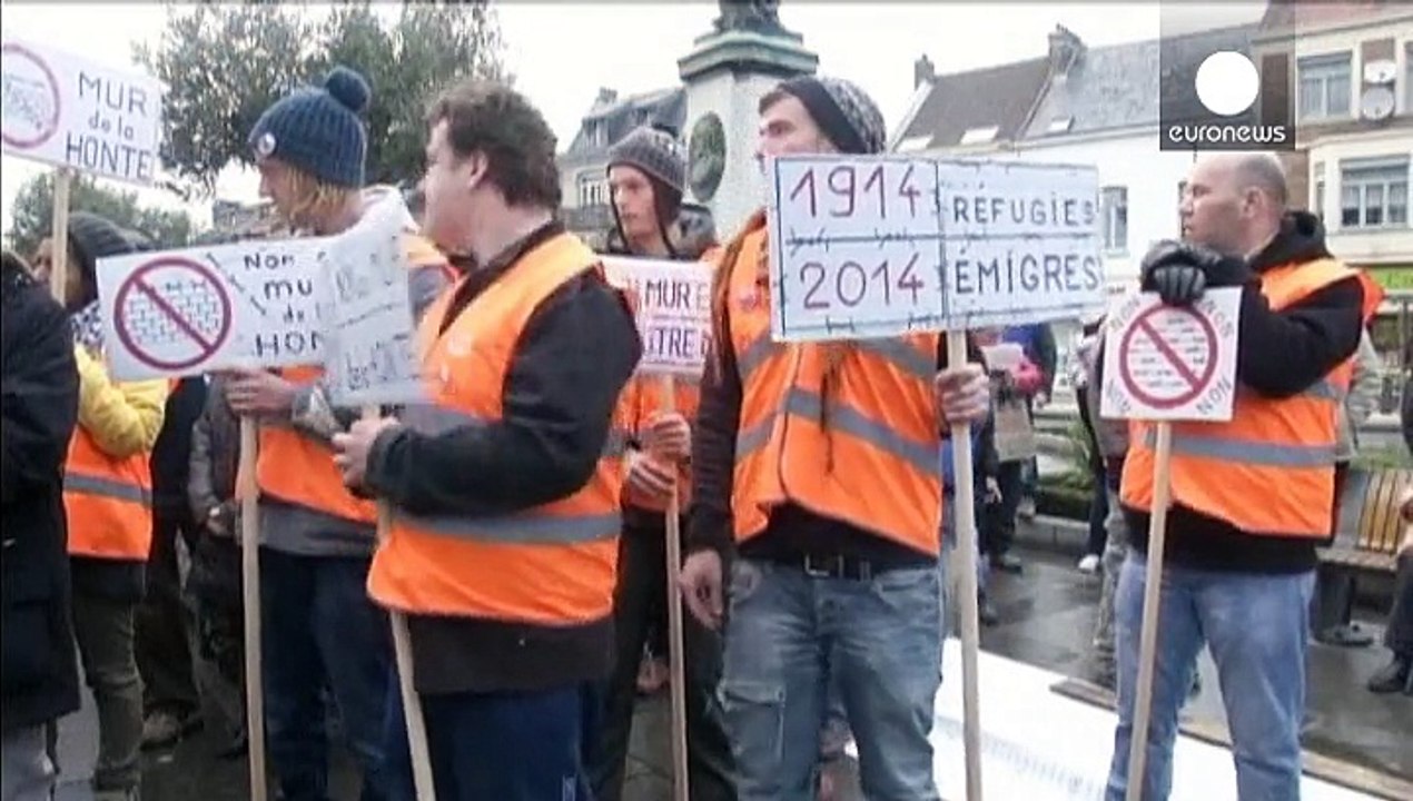 Calais: Proteste gegen 'Mauer der Schande'