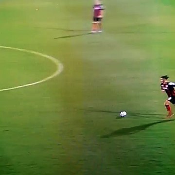 Le joueurs Baily Cargill perd sa perruque en plein match !