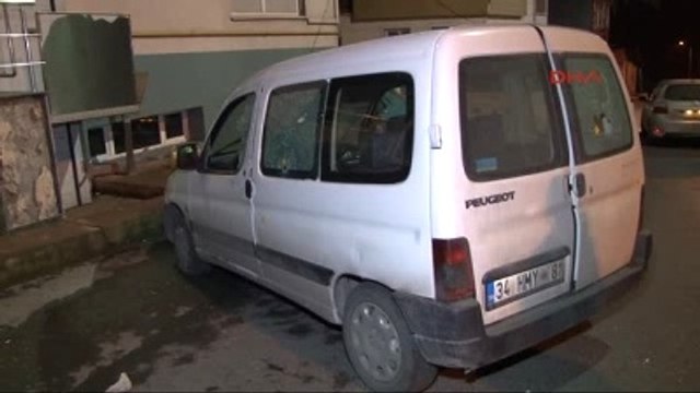 Dha İstanbul - Otomobile Kurşun Yağdırdılar: 2 Yaralı
