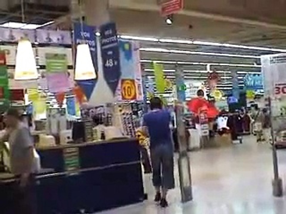 Roxanne (Rémi GAILLARD) BY place 2 Hina khan