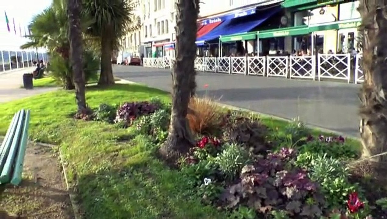 MICHOU64 JENNY W-D.D. PRESENTE, 12 DÉCEMBRE 2014 - PAU - NOËL ANGLAIS - LE JEU DE L'OIE DU VILLAGE ENCHANTÉ.