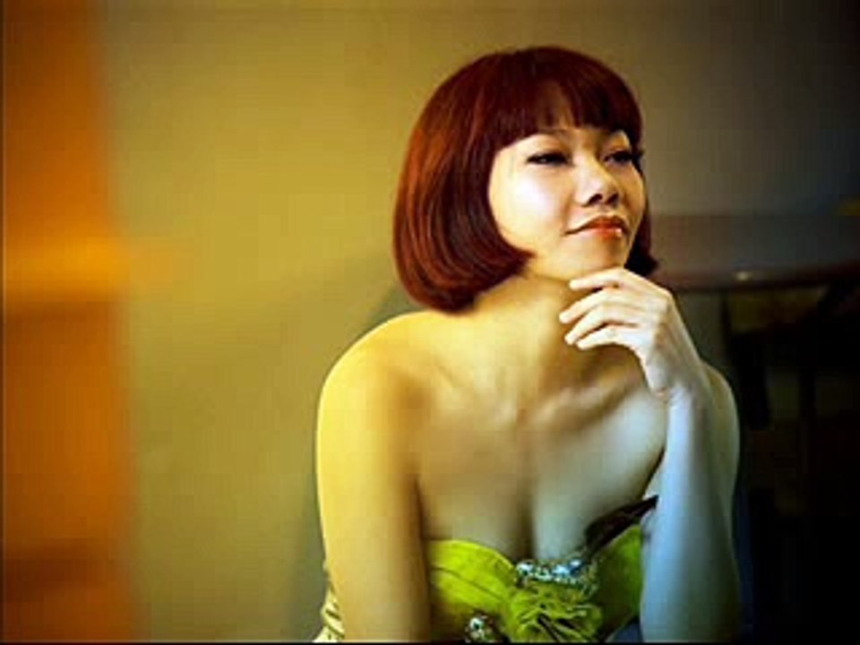 Mua vé liveshow Yêu Hà Trần 0913 51 53 51
