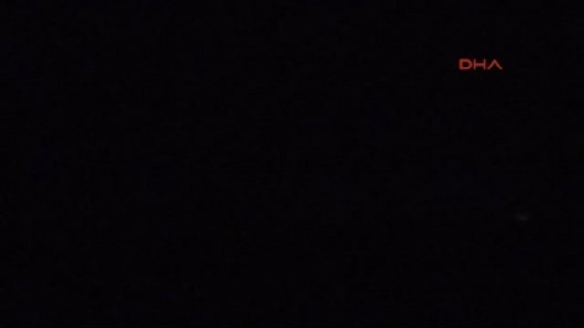 İdil'de Hendek Kazıp Yol Kapatan PKK'lılar, Polisle Çatıştı