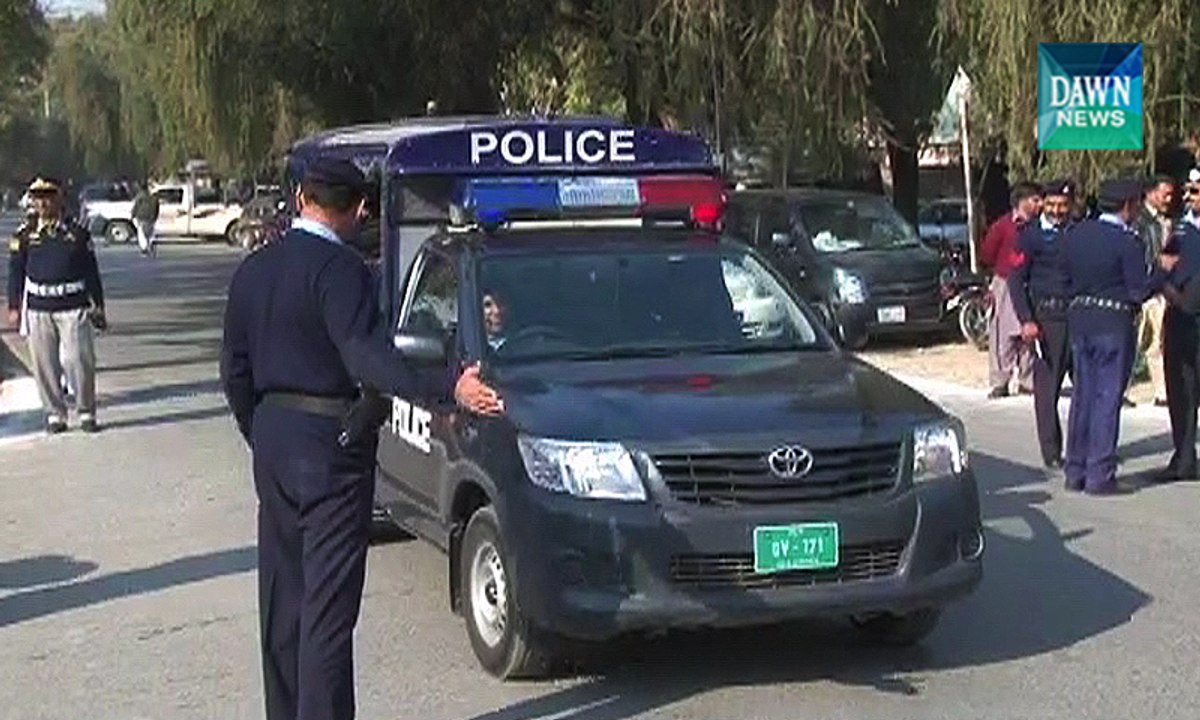 Police deployed outside Lal Masjid in anticipat...