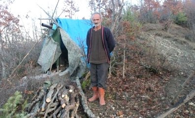 Eşini Dövdüğü İçin Evden Uzaklaştırma Cezası Alan Adam Çadırda Yaşıyor