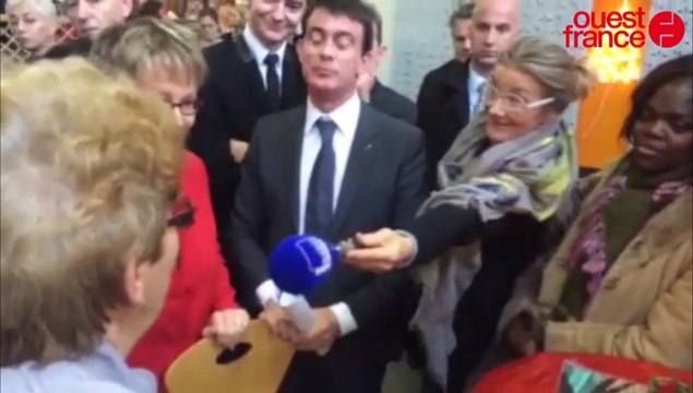 Rennes : Manuel Valls avec les habitants du Blosne