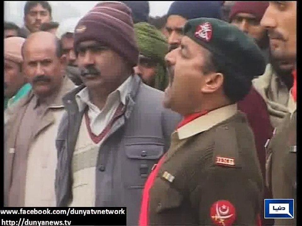 Dunya News - Zarb-e-Azb: Constable Mumtaz Niazi laid to rest in Khanewal with Pak Army protocol