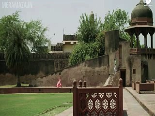 Surmai_Sa_(LUV...Phir_Kabhie)(dailymaza.com)