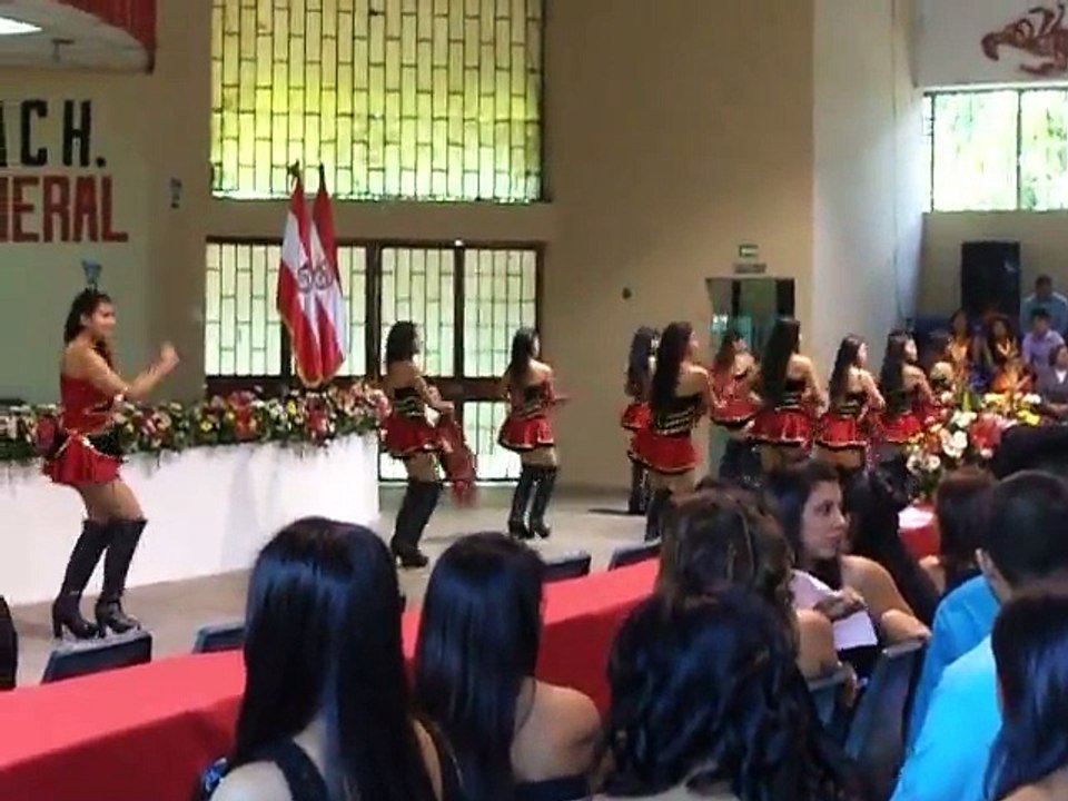 BDG INFRAMEN "Me tengo que ir" Graduación Bachillerato General 2014.