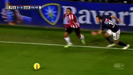 Depay shows off amazing skills