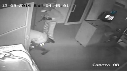 Petrol istasyonunu böyle soydular