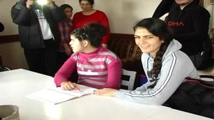 Agü'lü Kadın Basketbolculardan Ziçev'e Ziyaret