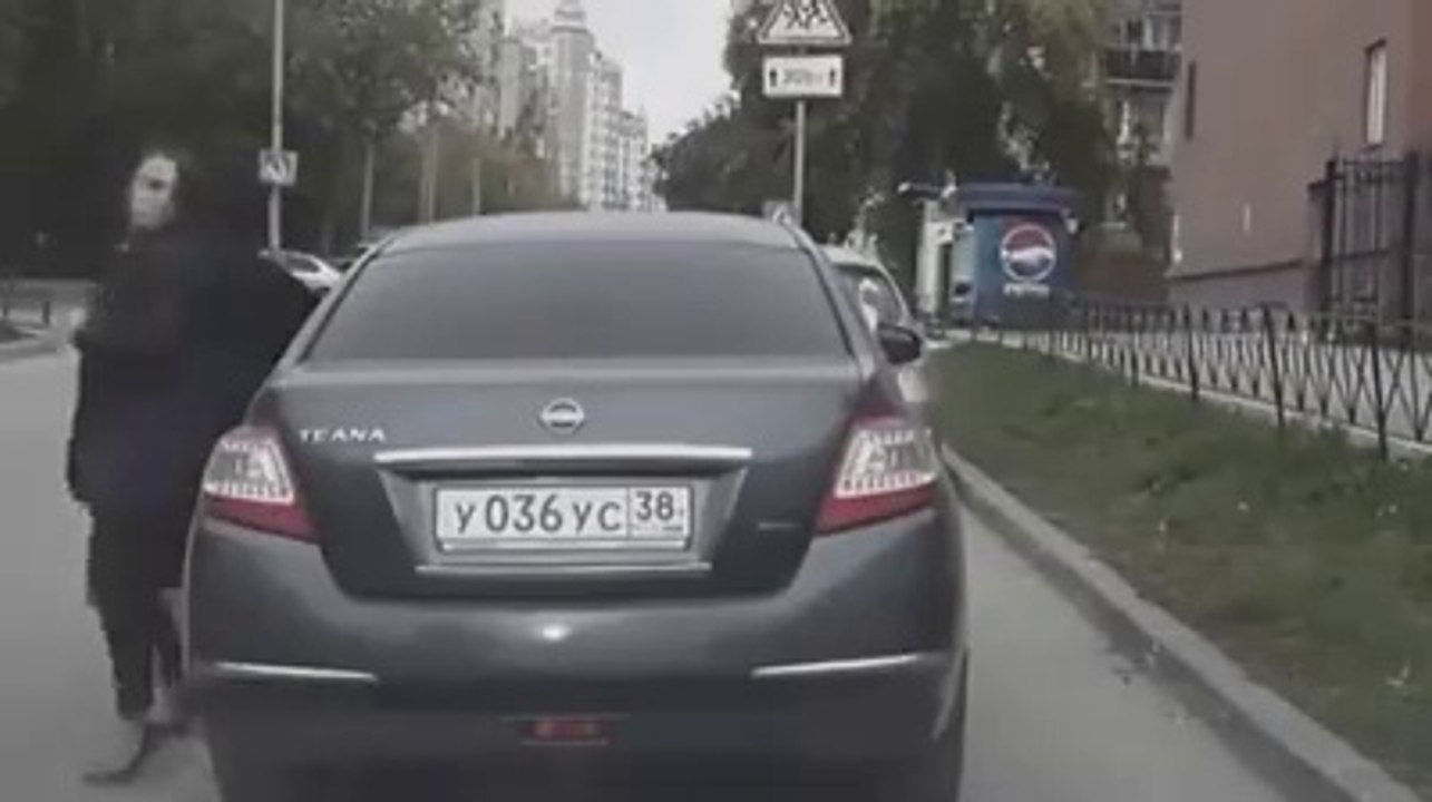 astuce pour voler une voiture :D