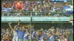 Hinchas azules pugnan por una entrada a la final