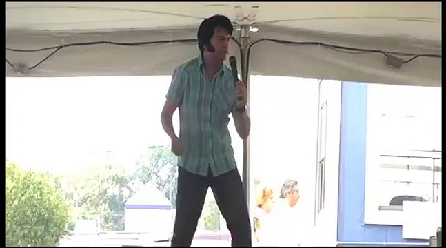 Elias Jamhour sings Walk A Mile In My Shoes at Elvis Week 2011 video