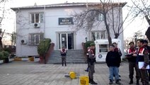 Çınarcık'ta Vatandaş, Motorlu Testereyle Belediye Bastı
