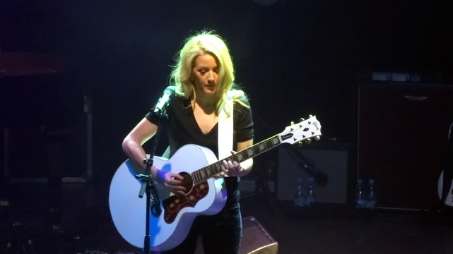 Ellie Goulding - Guns And Horses @ Shepherd's Bush Empire 16/12/14