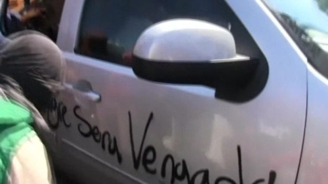 Protesters target Acapulco mayor over missing students