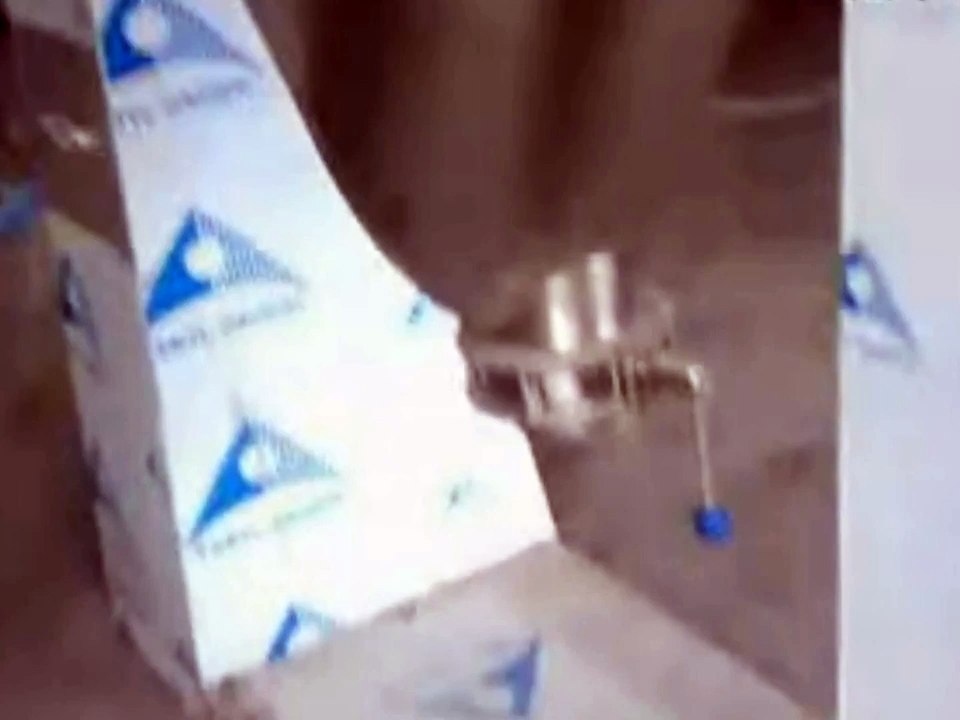 Máy trộn V, may tron V,máy trộn bột khô, may tron bot kho,máy trộn bột với chất phụ gia, máy trộn bột gia vị, máy trộn bột khô