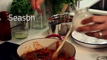 How to make Lamb Youvetsi with TOTAL Greek Yoghurt and Halloumi