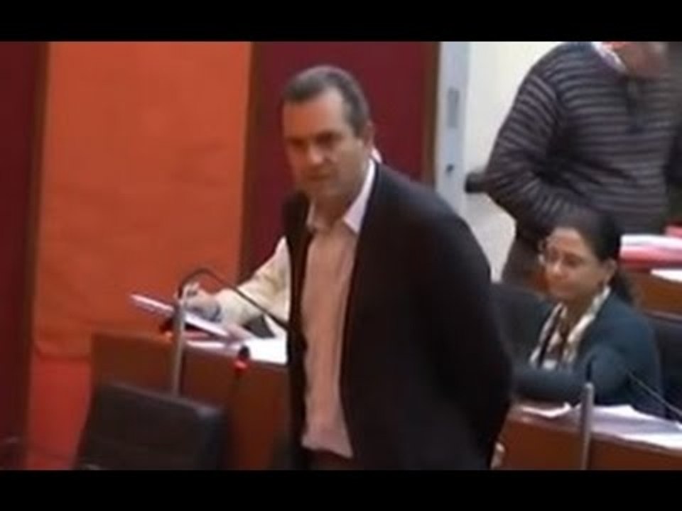 Napoli - Acqua, De Magistris: "Abbiamo messo in sicurezza Abc e i suoi lavoratori" (19.12.14)