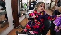 Saçlarını Kanserli Çocuklar İçin Bağışlayan 3 Yaşındaki Sevimli Kız
