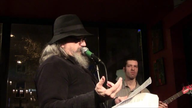 Loup Solitaire lu par Yvon Jean au Chapeau NOIR 04 03 14 de mars 2014