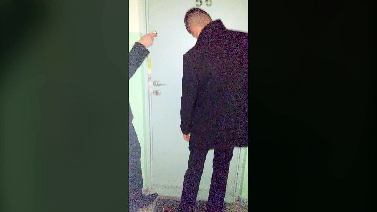 Mec bourée porte