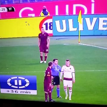 Jeremy Menez frappe les couilles de Daniele De Rossi !