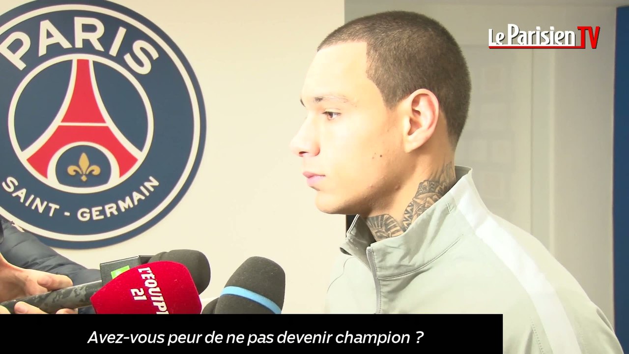 PSG-Montpellier. Van der Wiel : «Nous devons mieux jouer pour être champion »