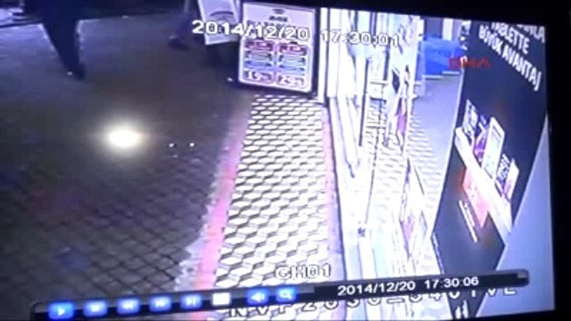 Z.ereğli,yengesini ve Erkek Arkadaşını Sopayla Dövdü