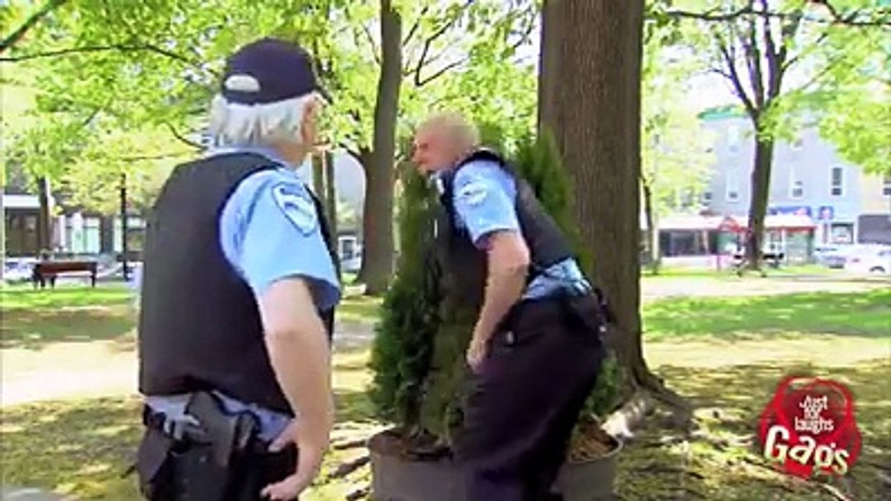 Policemen Funny Prank - Must Watch