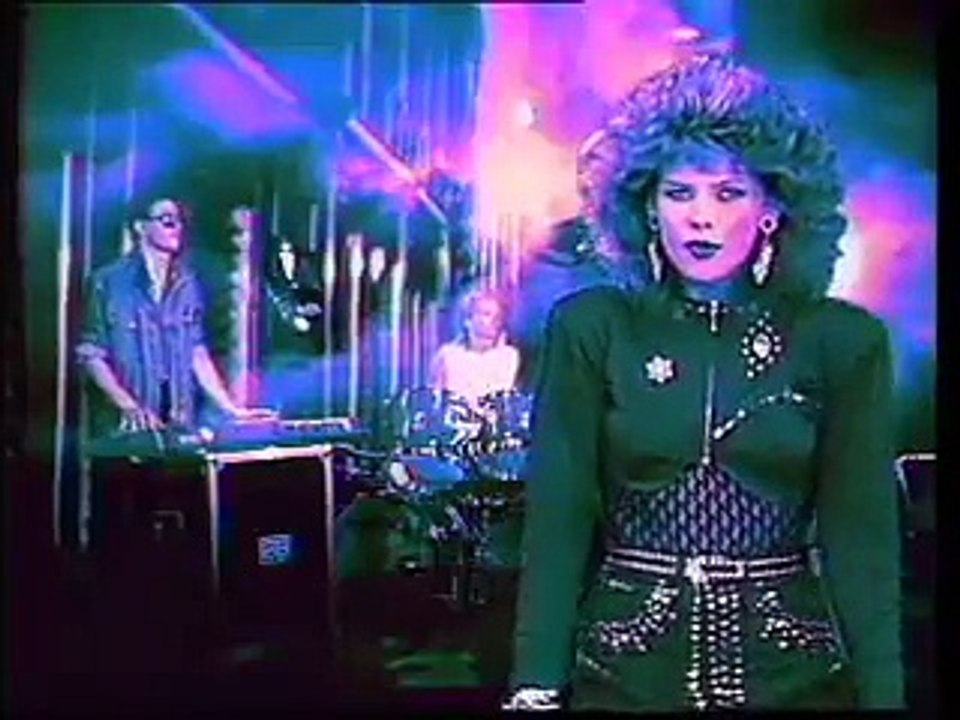 C. C. Catch - Heartbreak Hotel [ Full ]