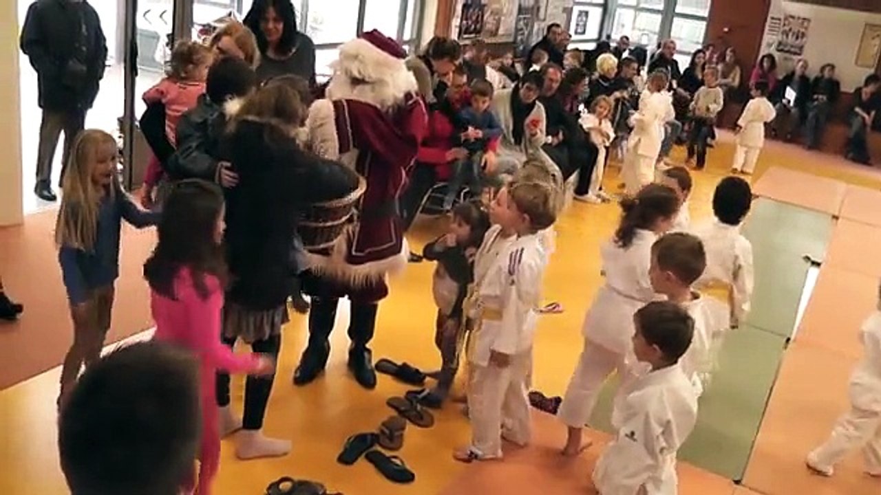 Arrivée du père Noël au Dojo