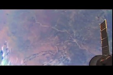 Comment boire de l'eau dans l'espace !