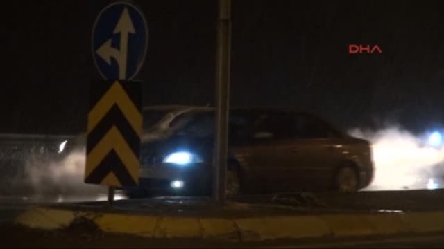 Bolu Dağı'nda Kar Yağışı Ulaşımı Etkiliyor