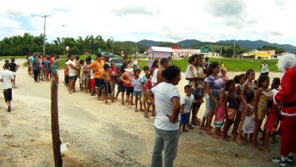 Pedal Solidário, Academia Cunzolo, Taubike, Taubaté, Tremembé, SP, Brasil, Papai Noel, Amigos, Trilha solidária, Várzea, Jardim Maracaibo (19)
