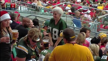 Packers fan outdances announcer