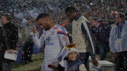 L1: Lyon atomise Bordeaux et coiffe le PSG