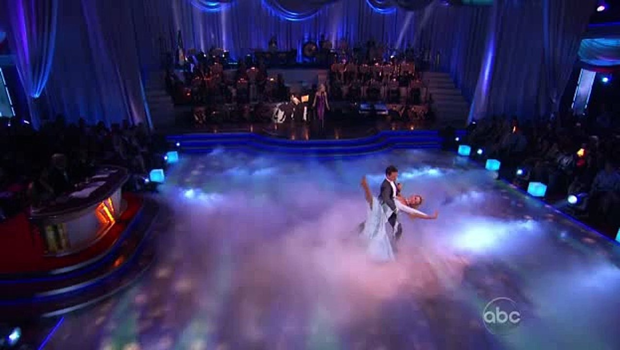 Peta Murgatroyd & Tristan MacManus - Waltz