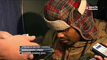 Marshawn Lynch é realmente um cara diferente. Olha a entrevista que ele deu!