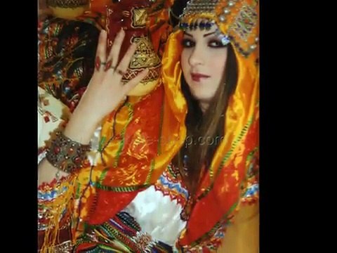 Robes kabyles et berbère...Madjid Soula...