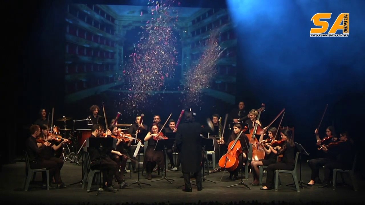 211214 Felicitació a ritme de música i llums al Teatre Núria Espert