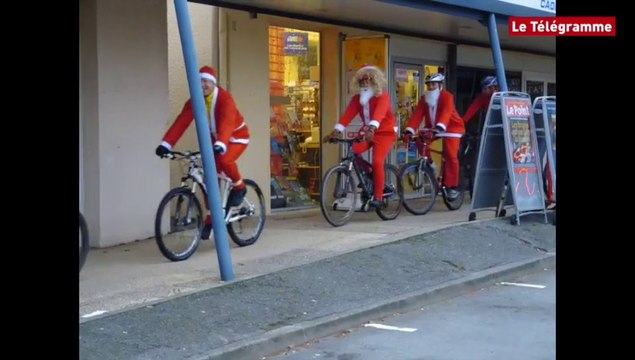 Pleumeur-Bodou (22). Insolite : une nuée de Père Noël à VTT