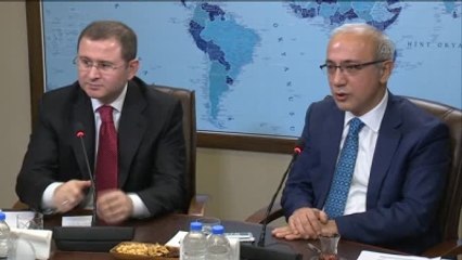 Elvan: "Türkiye'yi Bir Ucundan Bir Ucuna Otoyolla Bağlamayı Hedefliyoruz"