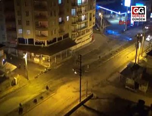 SİLVAN' DA POLİS İLE GÖSTERİCİLER ARASINDA İLGİNÇ DİYALOG